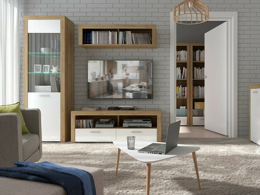 Collezione di mobili Sonali