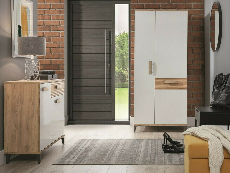 Collezione di mobili Tormave