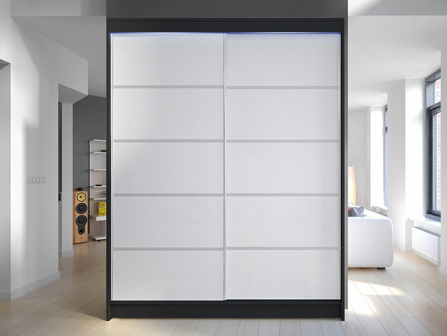 Armadio Closico Vastor IV (Nero + Bianco)