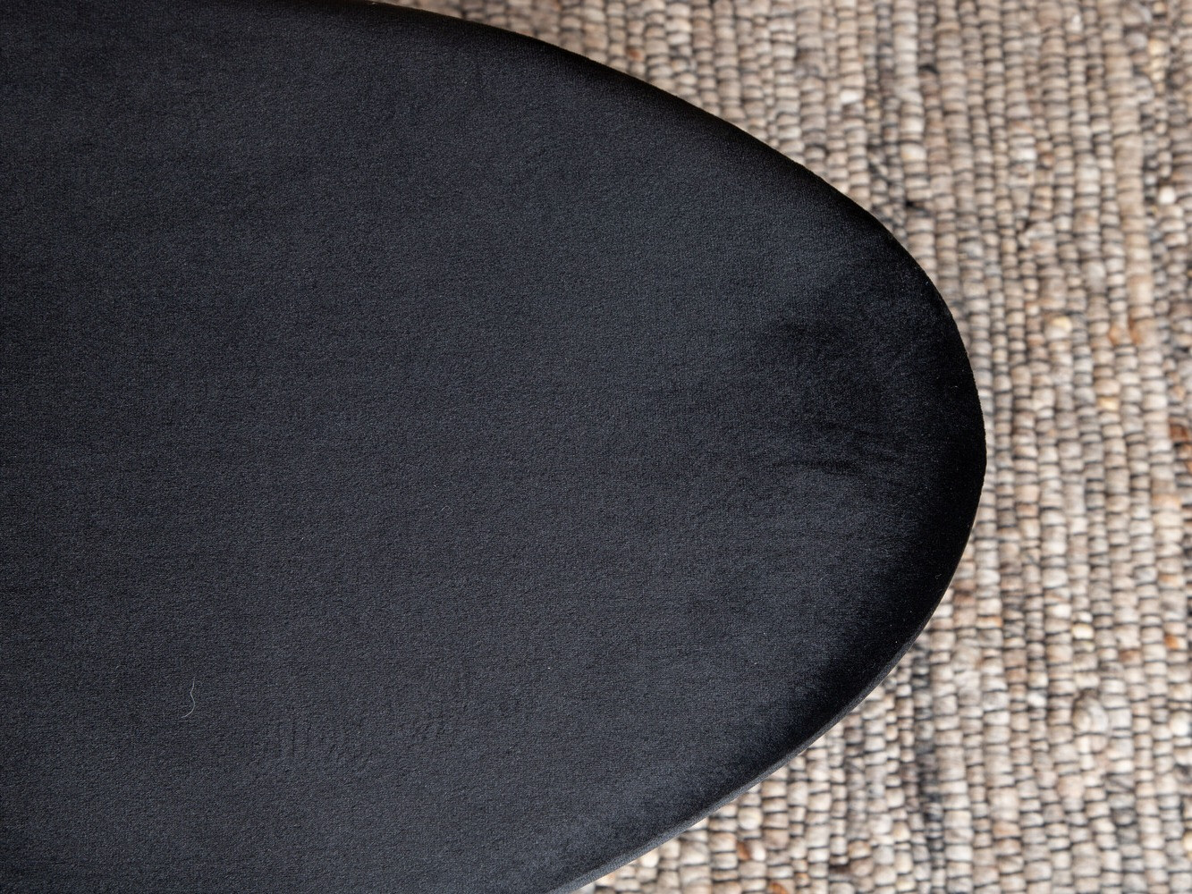 Panca imbottita Dallas 2920 (Nero + Ottone)