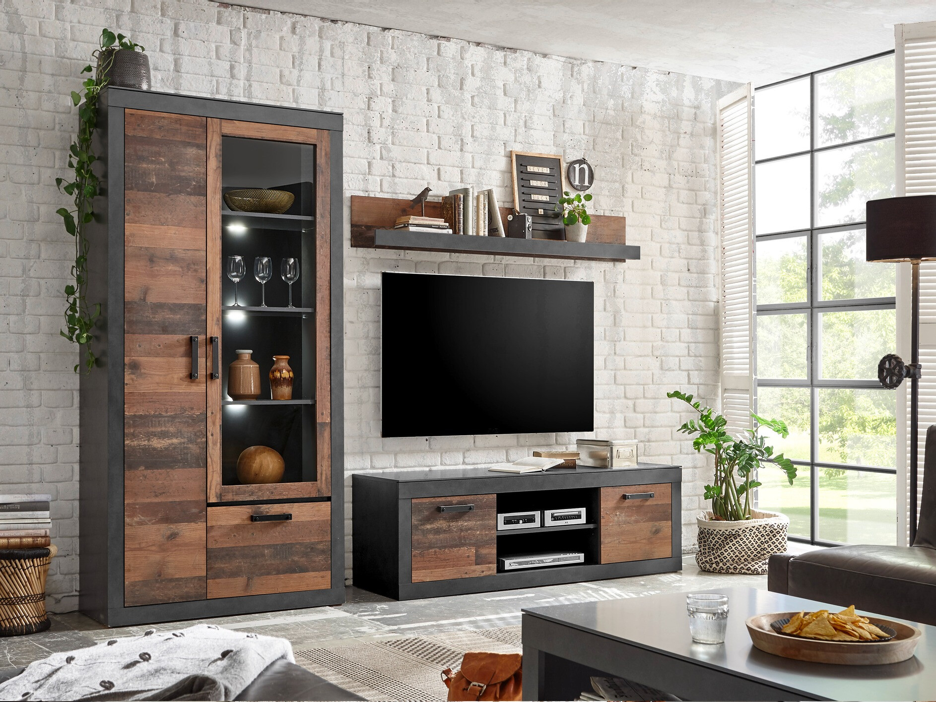 Parete attrezzata Revlara 109 (Senza)