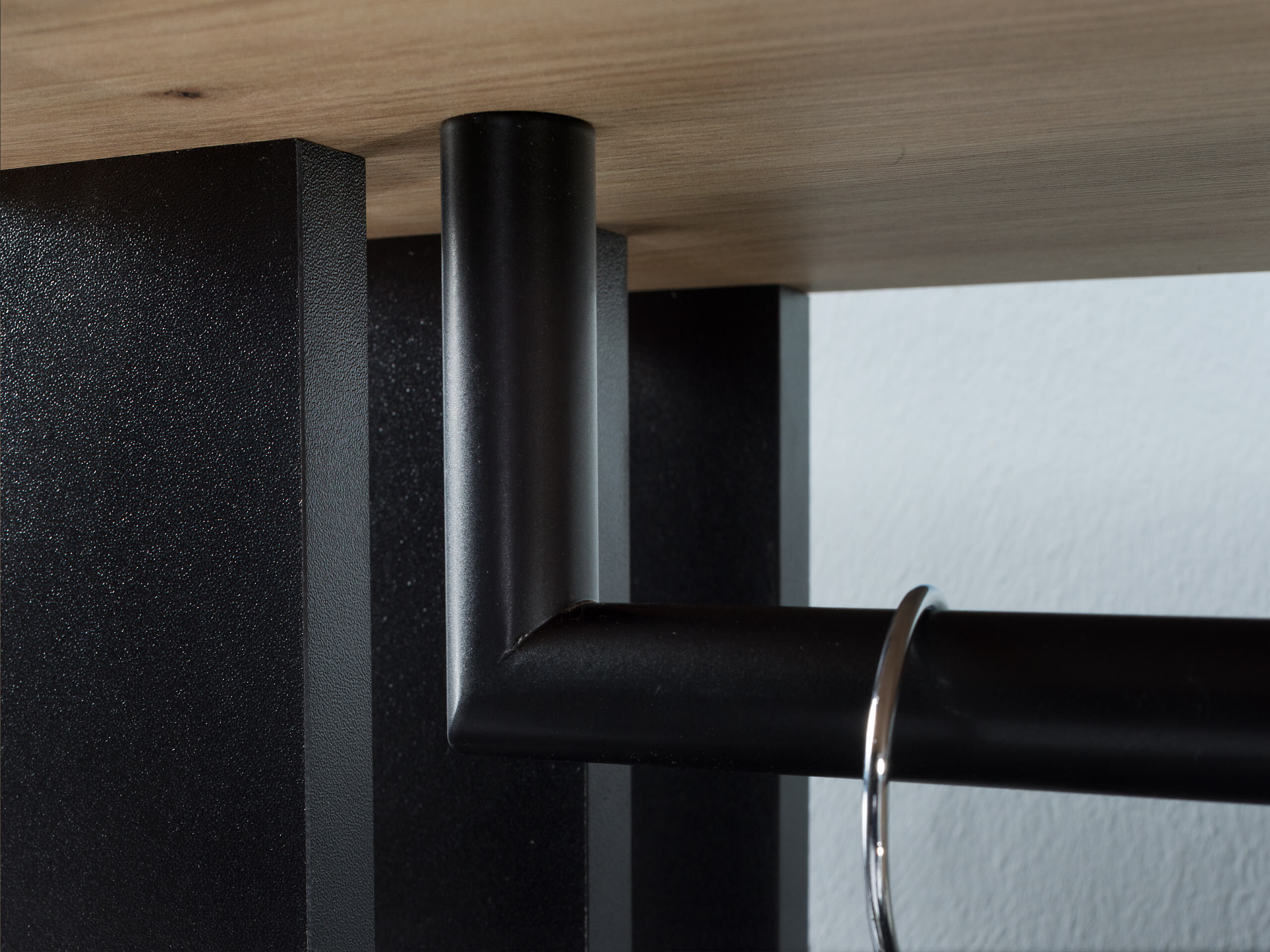 Set arredo da corridoio Vinea (Noce + Nero)